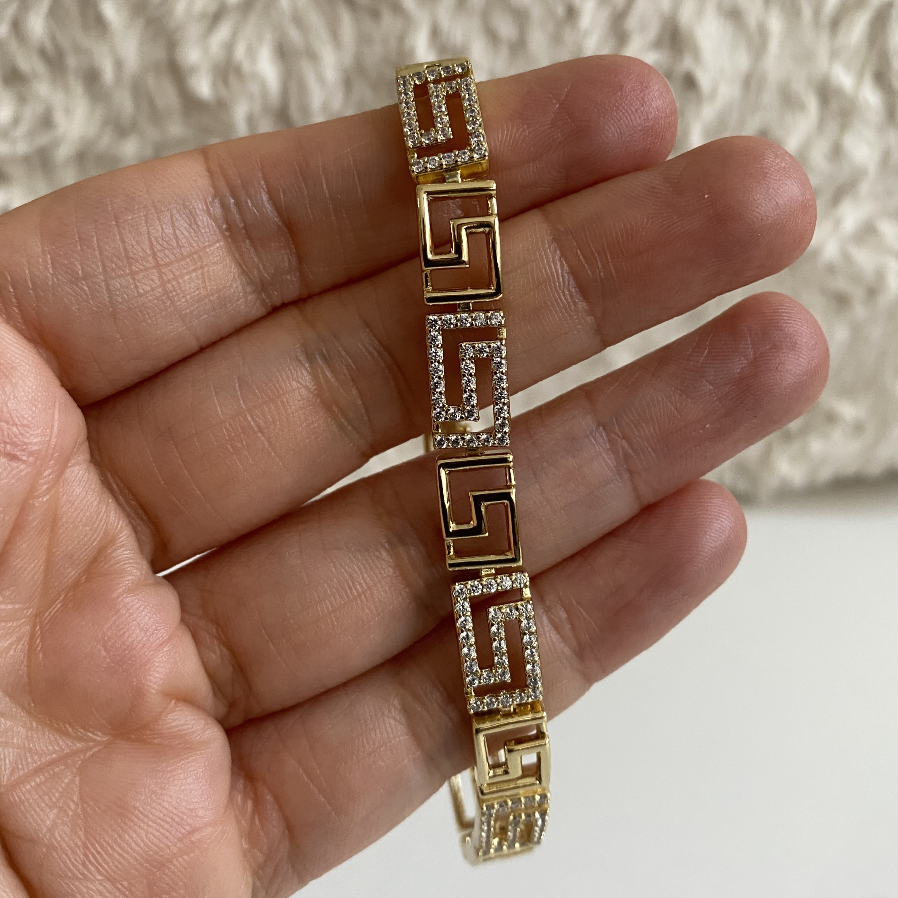 Xuping Gold Rengi Taşlı Labirent Bileklik