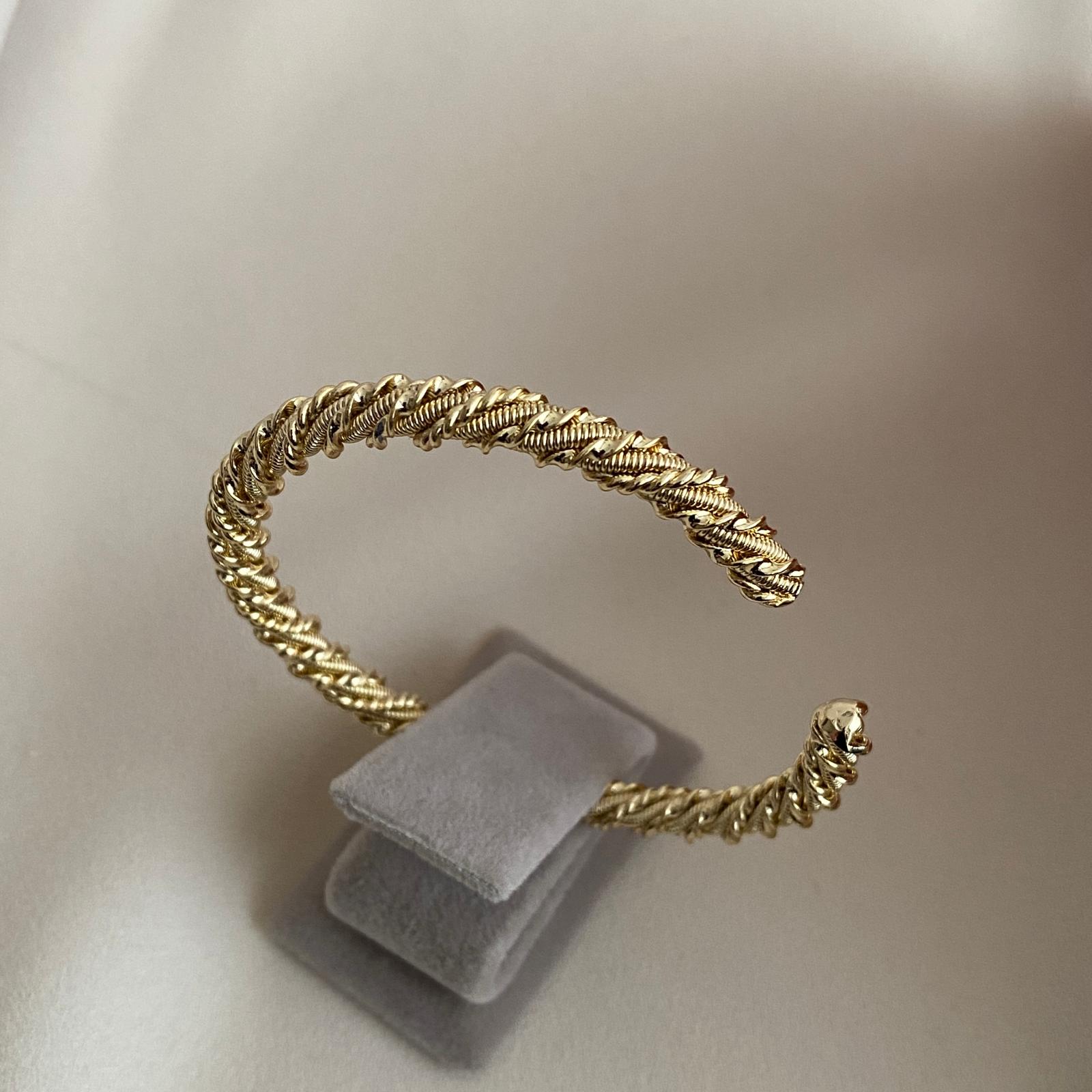 Xuping Gold Rengi Burgu Kelepçe