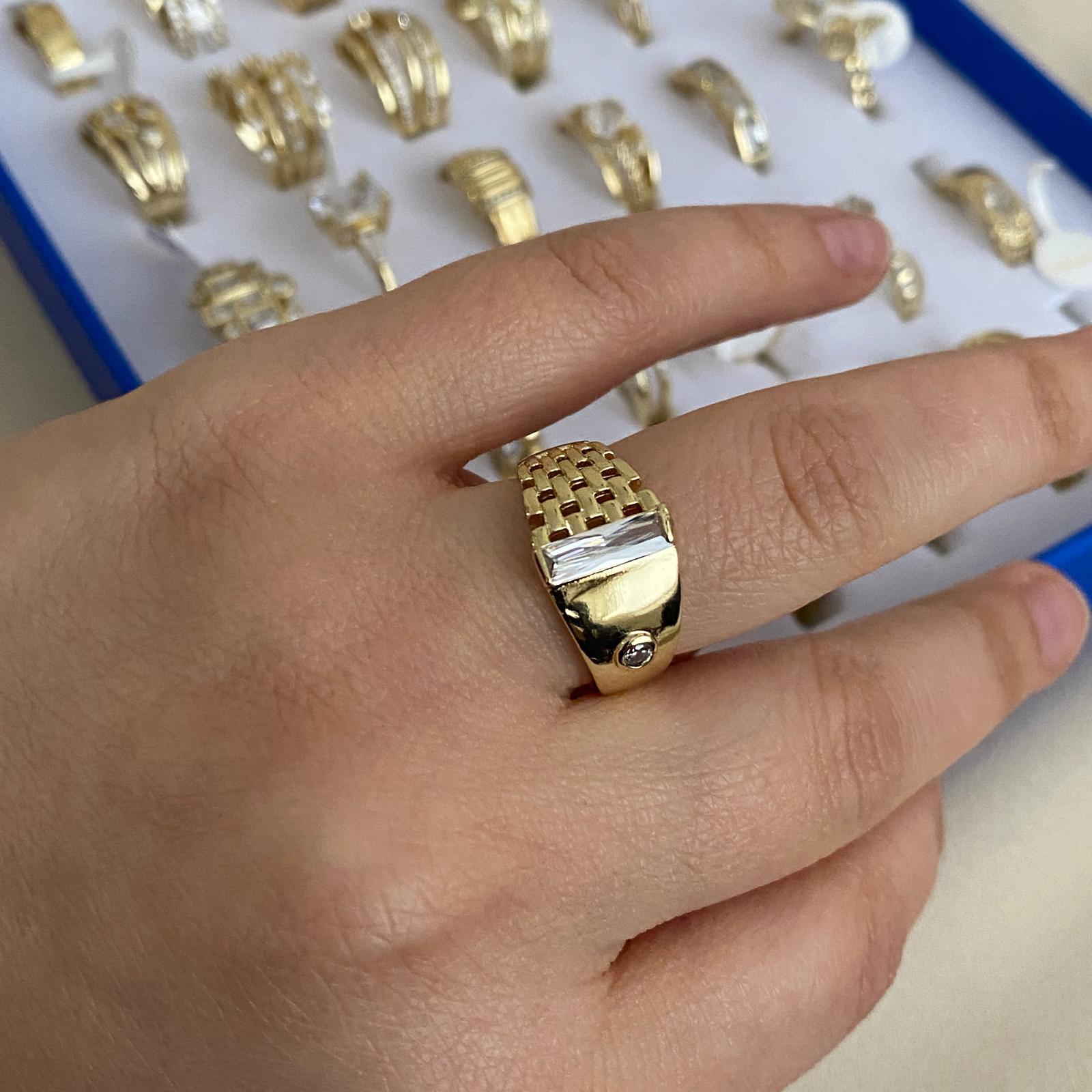 Xuping Gold Rengi Zincir Detaylı Yüzük