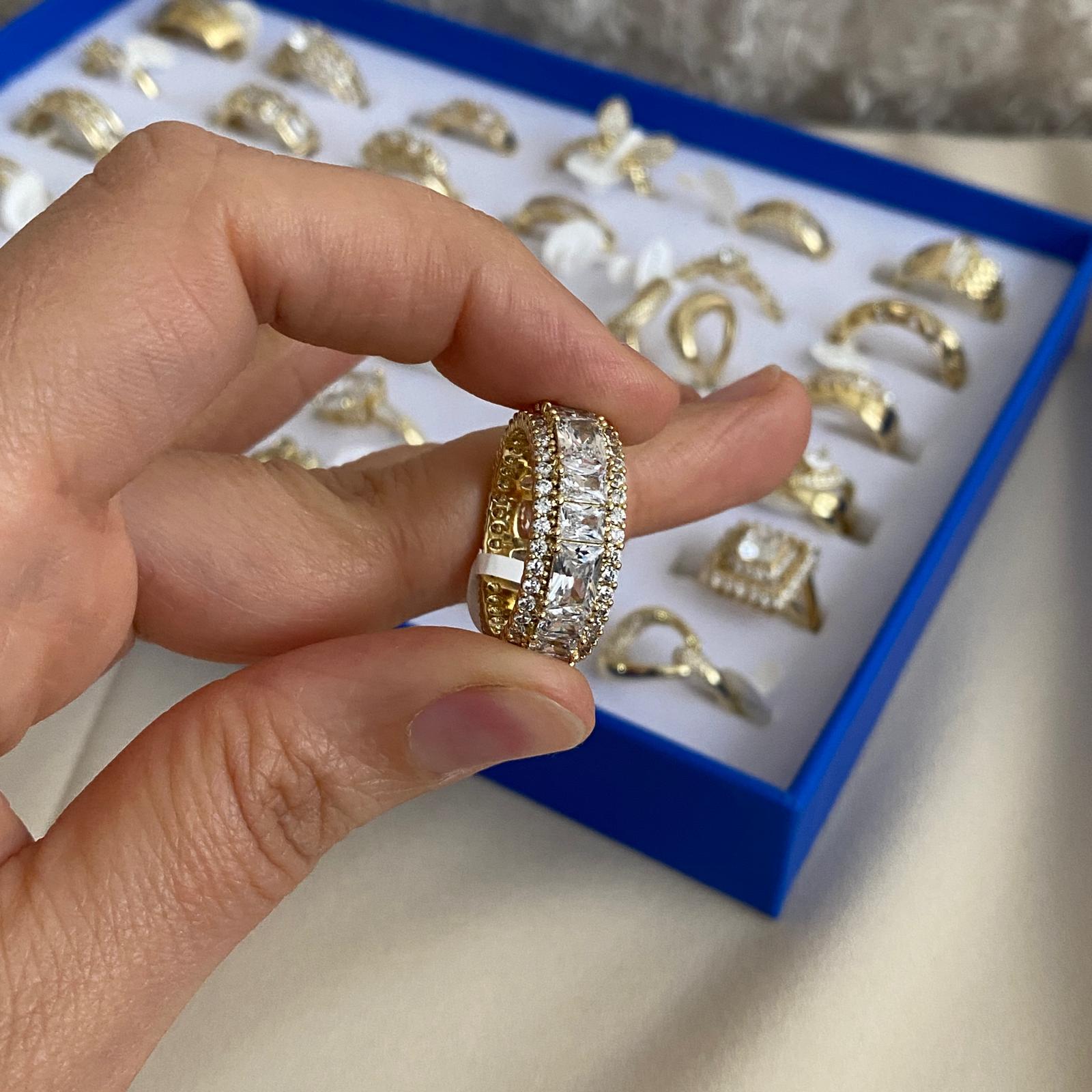 Xuping Gold Rengi Vip Taşlı Yüzük