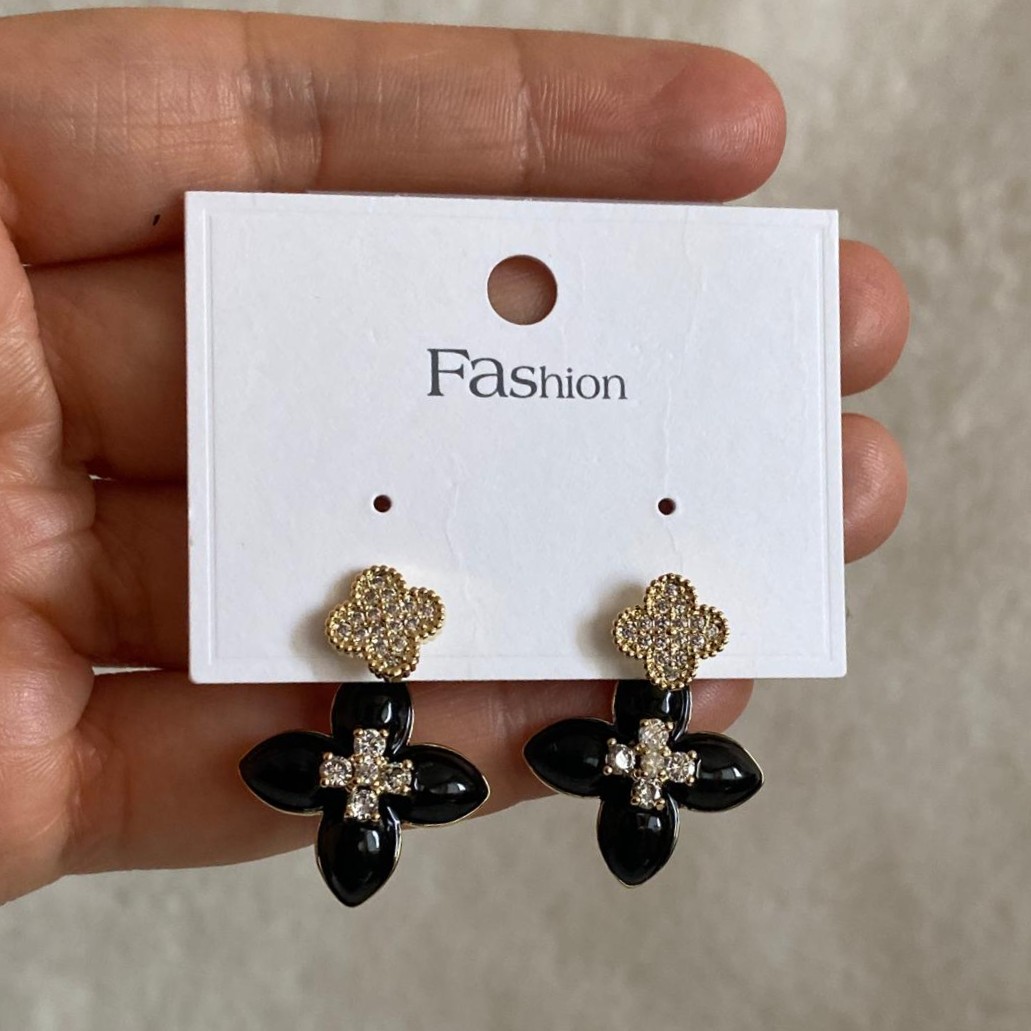 FJ Siyah Yonca Küpe