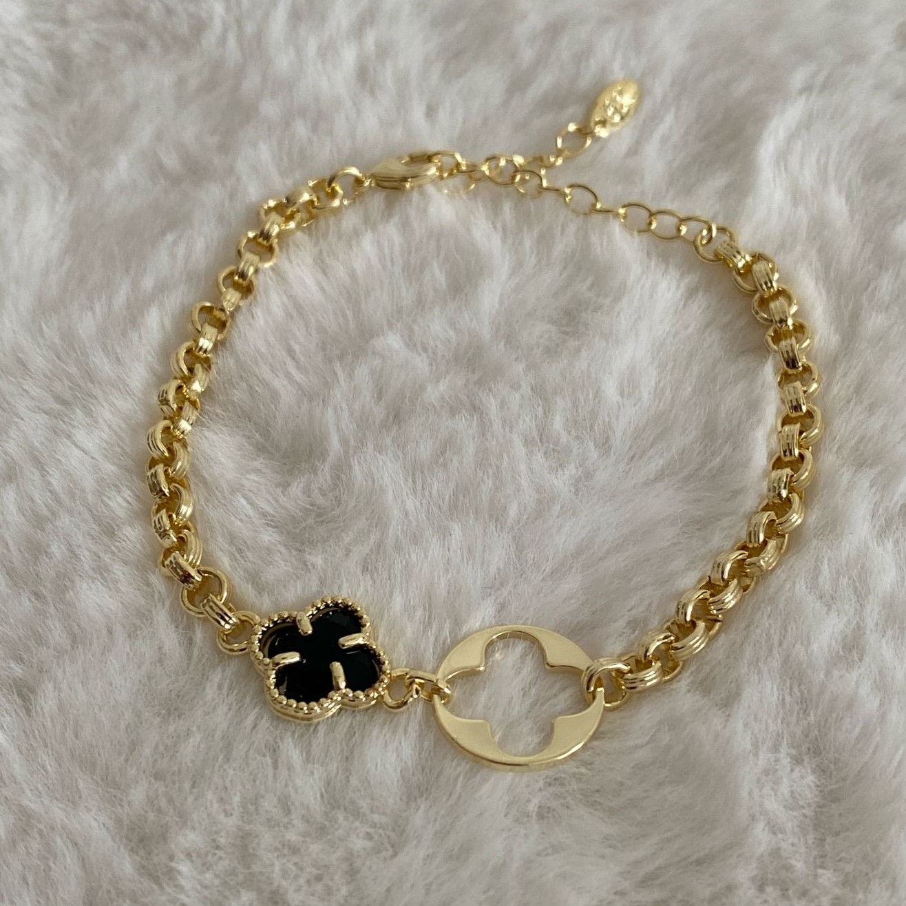 Fully X Gold Rengi Sıyah Detaylı Yunca Bileklik