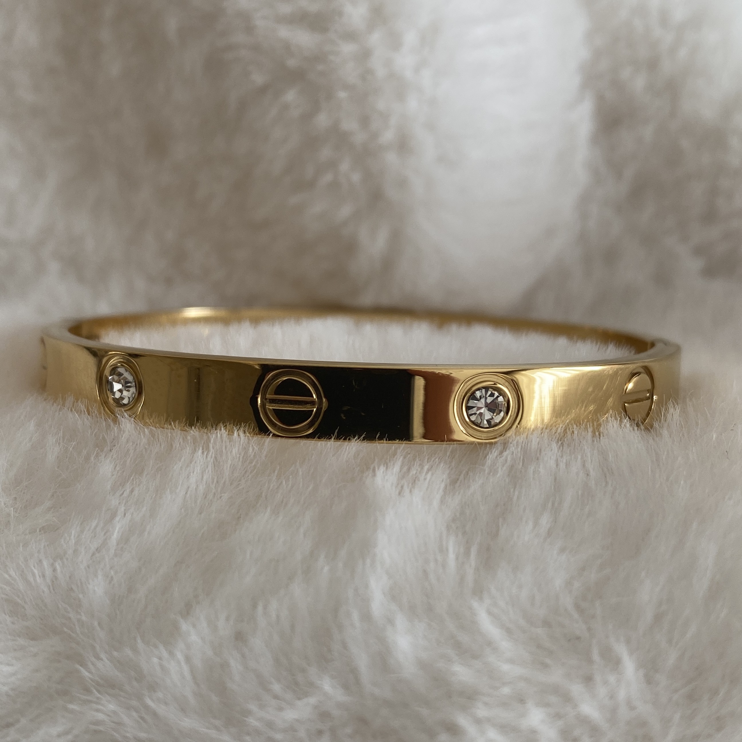 Çelik Gold Rengi Taşlı Kalın Cartier Kelepçe Baby Boy