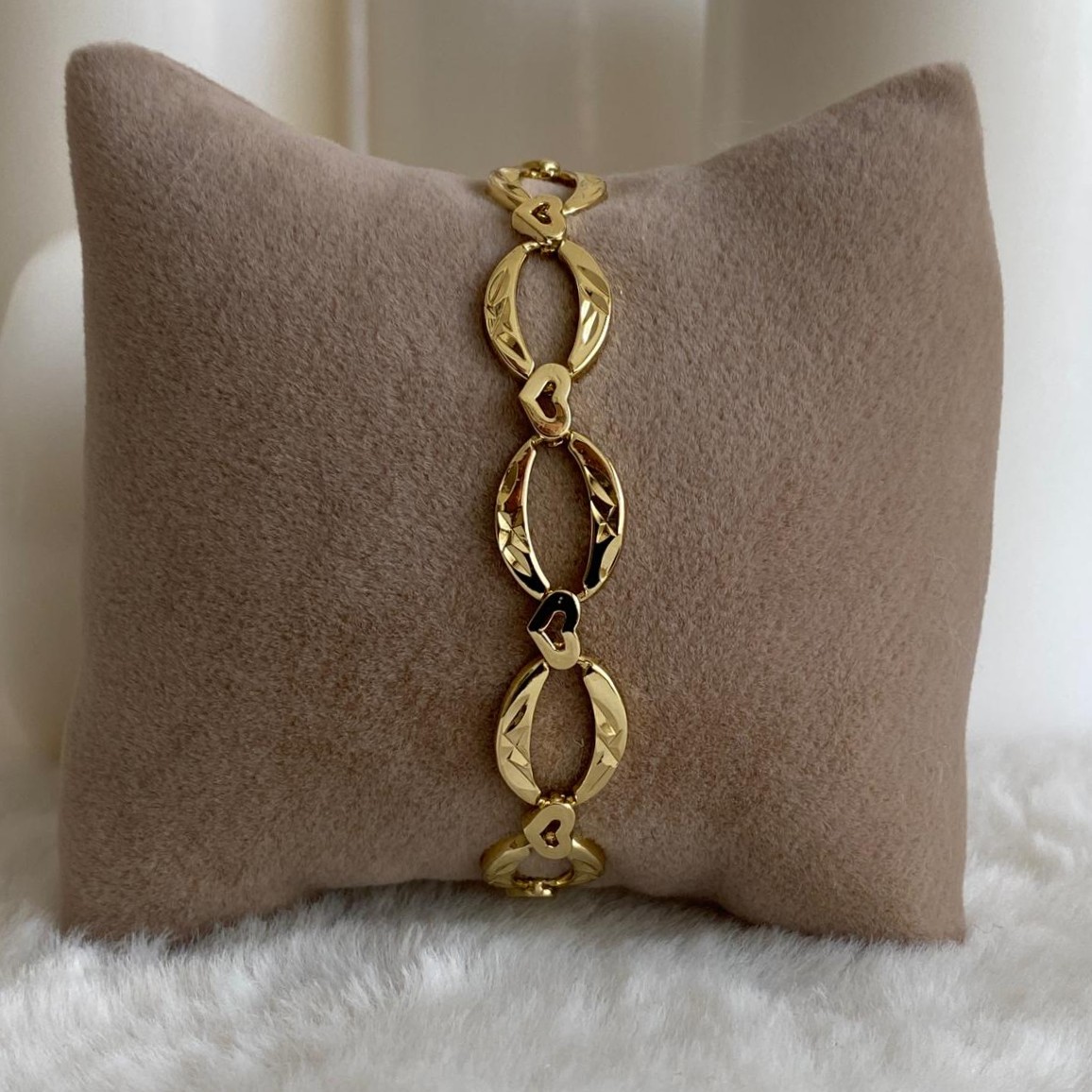 Xuping Gold Rengi Kendinden Desenli Oval Halka Bileklik