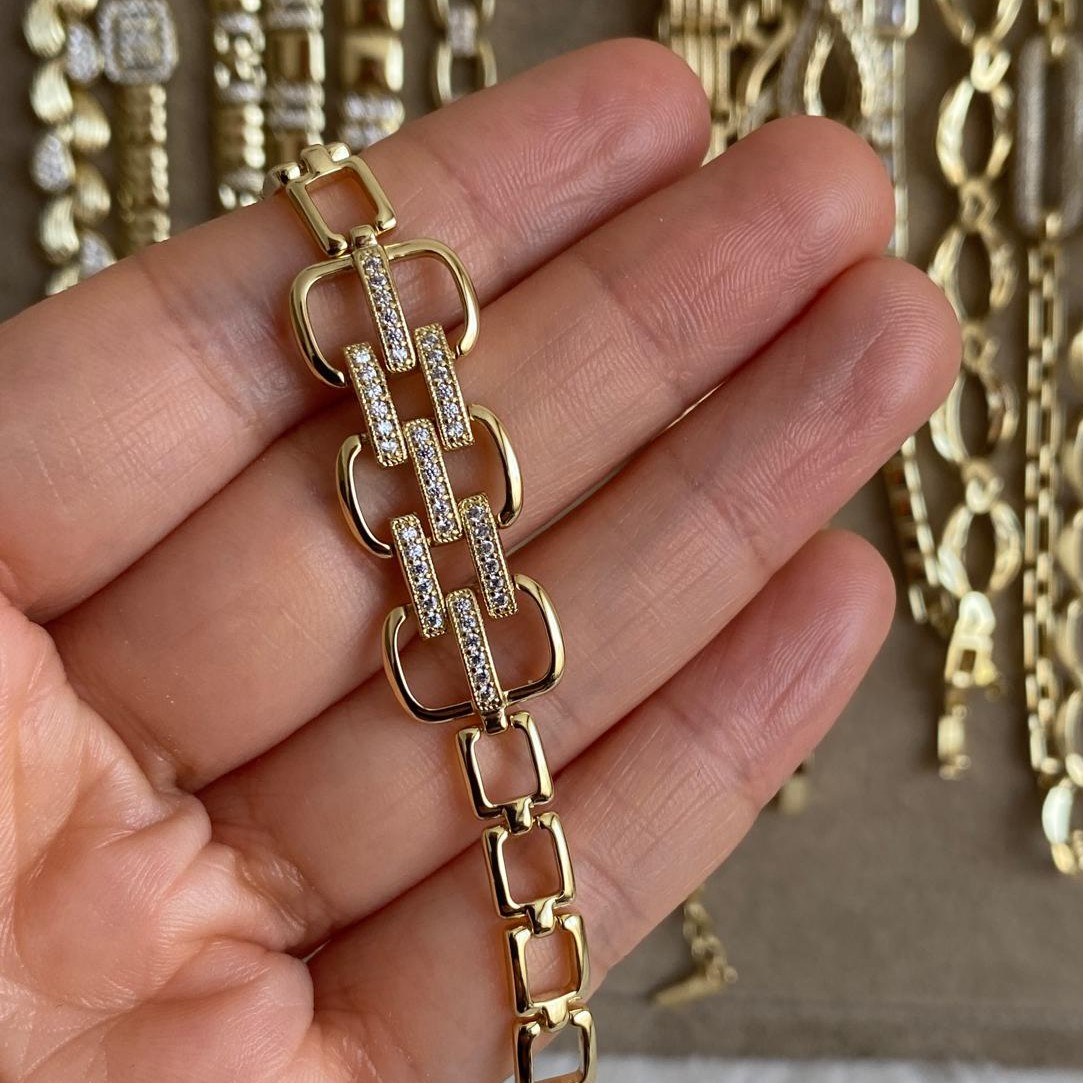 Xuping Gold Rengi Taşlı Yarım Kordon Bileklik