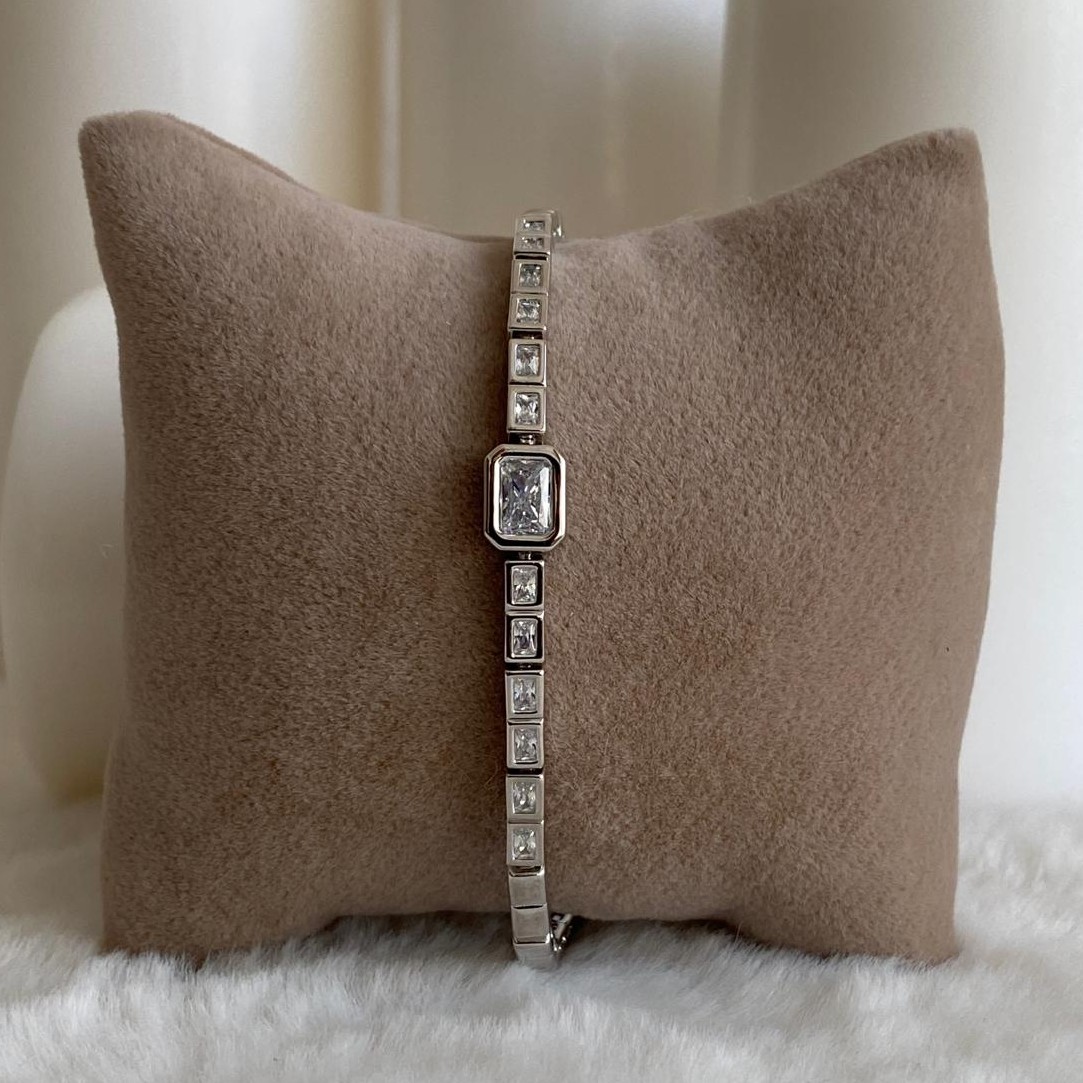Xuping Silver Rengi Çerçeveli Baget Taşlı Bileklik