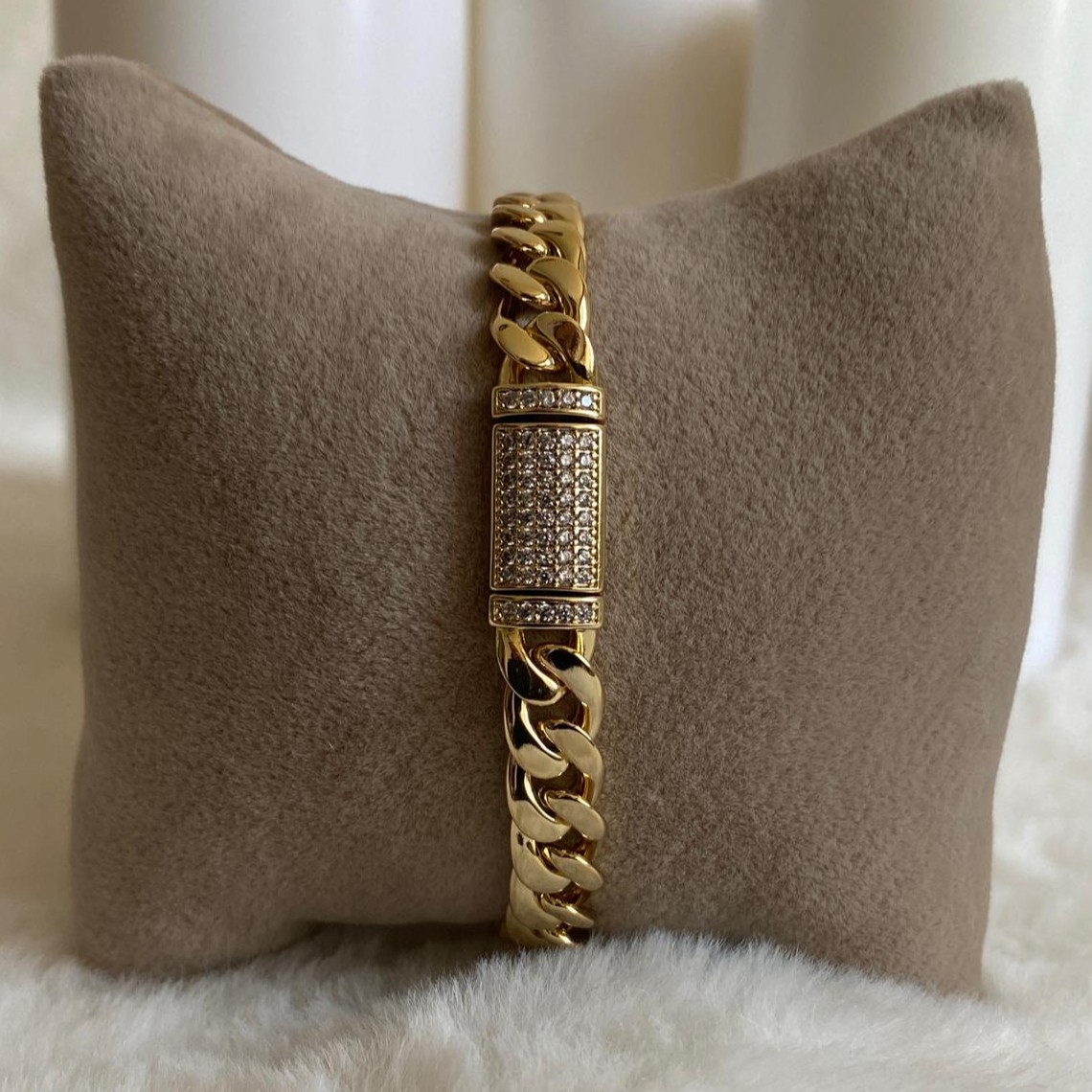 Xuping Gold Rengi Gurmet Taşlı Zincir Bileklik