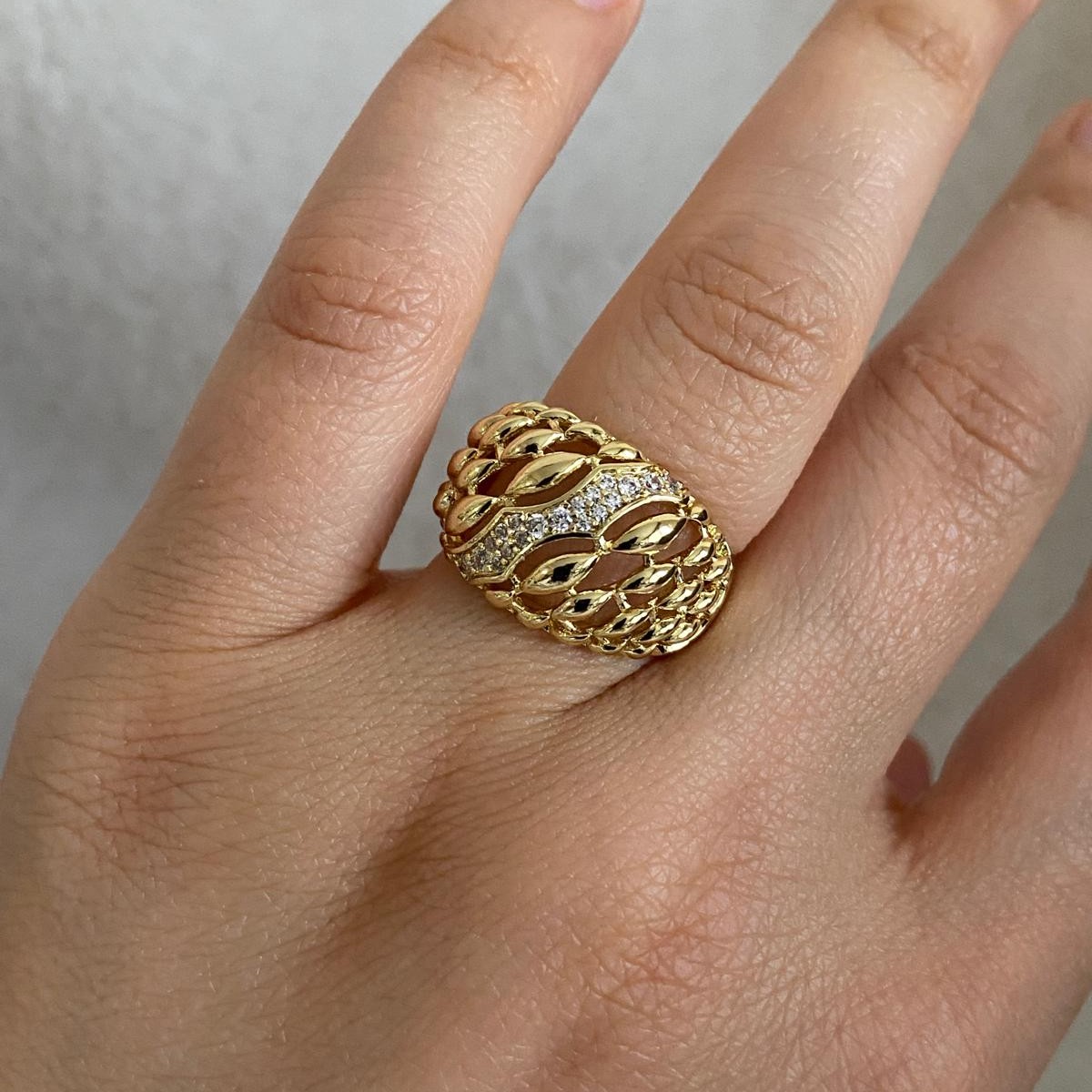 Xuping Gold Rengi Bombeli Yüzük