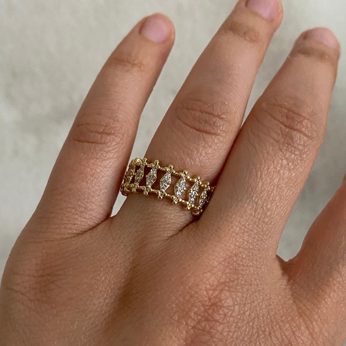 Xuping Gold Rengi Tamtur Taşlı Yüzük