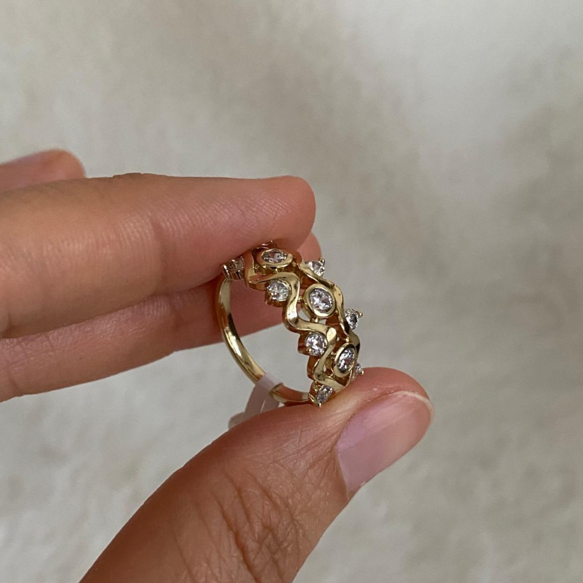 Xuping Gold Rengi Yuvarlak Taşlı Yüzük