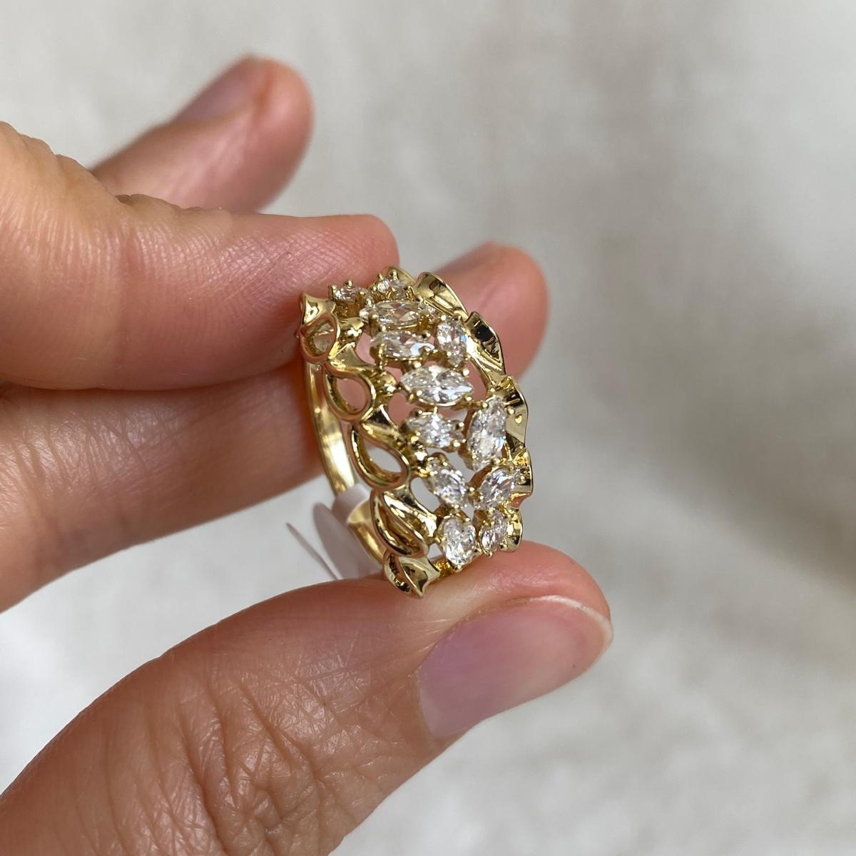 Xuping Gold Rengi Sarmaşık Yüzük