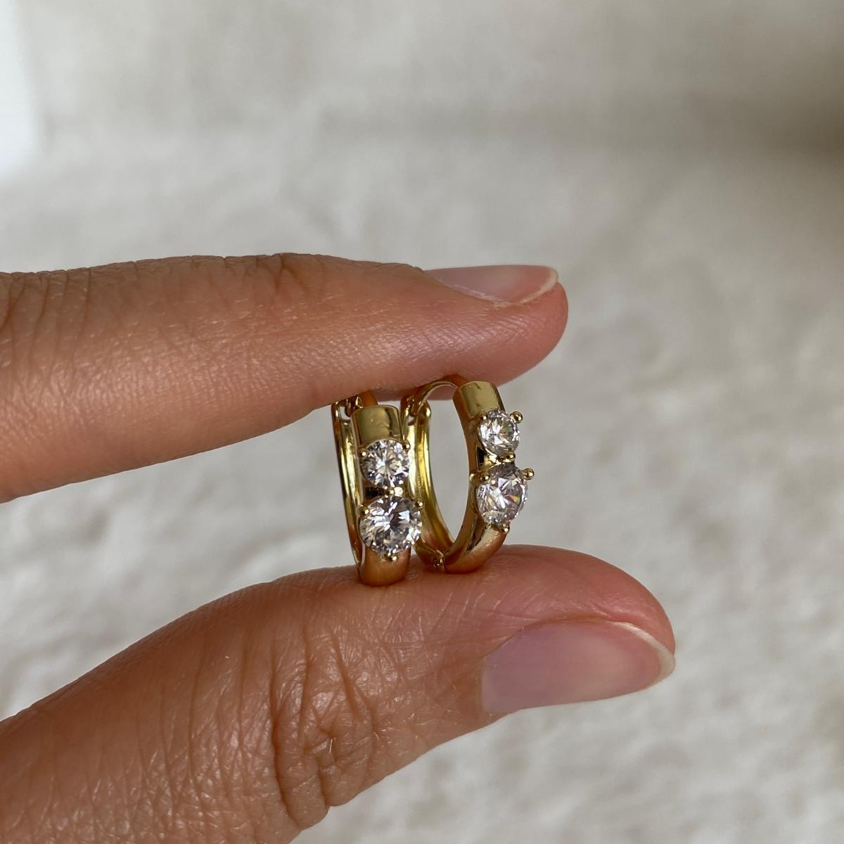 Xuping Gold Rengi Taşlı Mine Küpe