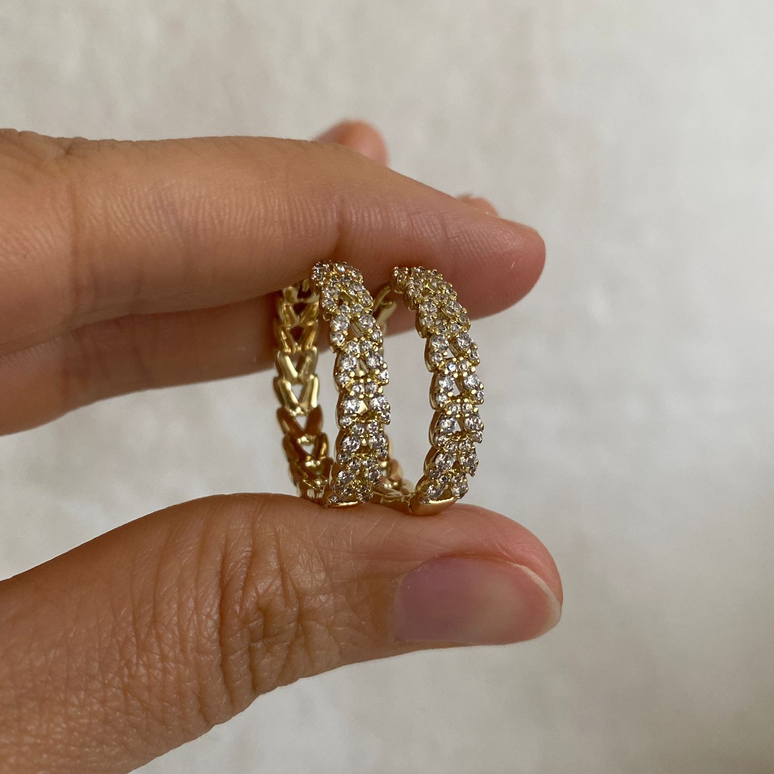 Xuping Gold Rengi VİP Taşlı Halka Küpe