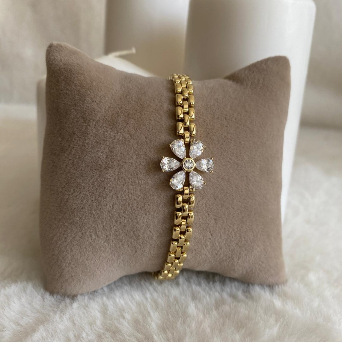 Xuping Gold Rengi Çiçek Bileklik