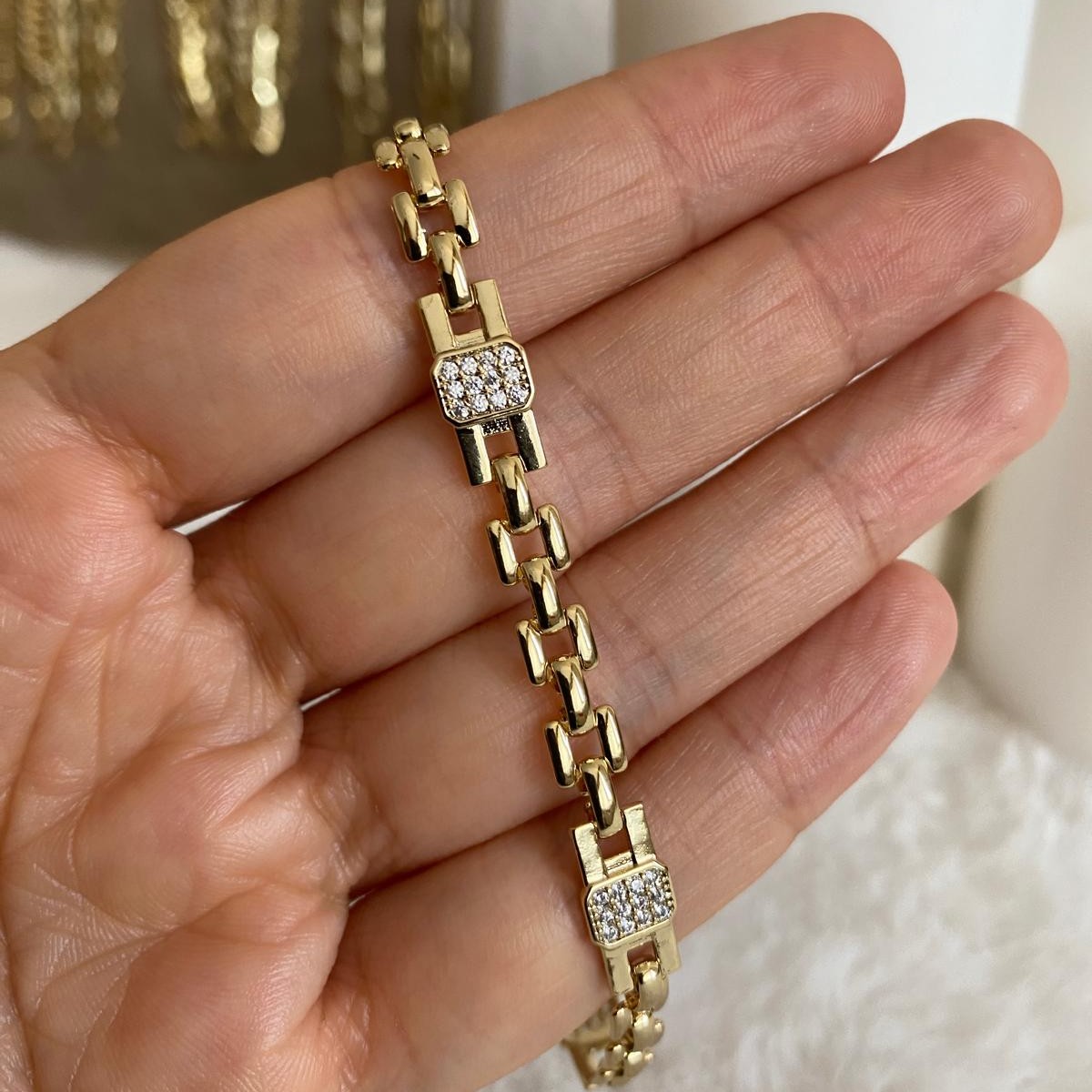 Xuping Gold Rengi Taşlı Vintage Kordon Bileklik